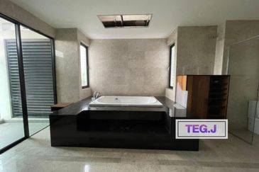 Duta Villa, Setia Alam