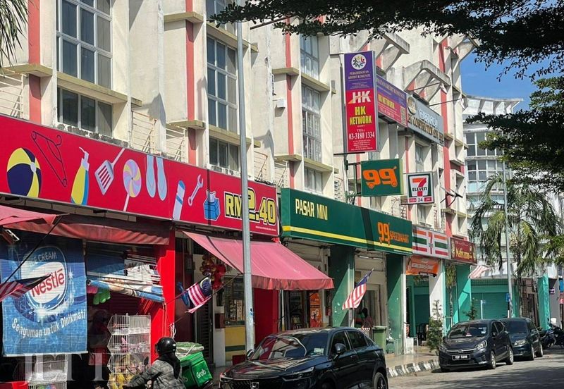 【2 Adjoining Unit】 Ground Floor 20x70sf Shoplot Banting Nr CLC Hyper Market