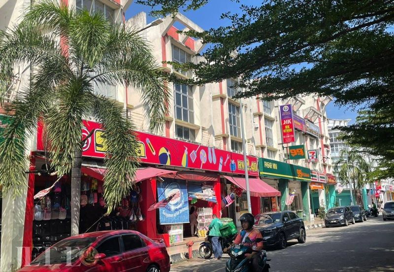 【2 Adjoining Unit】 Ground Floor 20x70sf Shoplot Banting Nr CLC Hyper Market