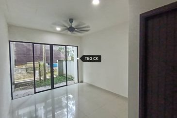 Duta Villa, Setia Alam