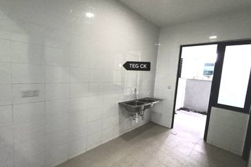 Duta Villa, Setia Alam