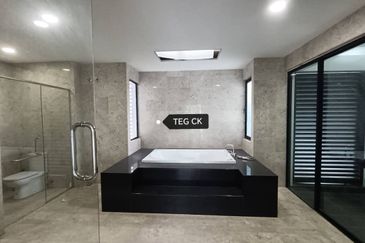 Duta Villa, Setia Alam