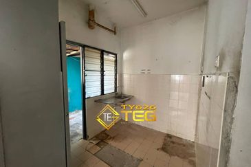 Puchong Utama Court 2