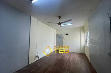 Puchong Utama Court 2