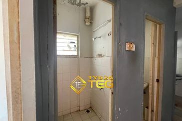 Puchong Utama Court 2