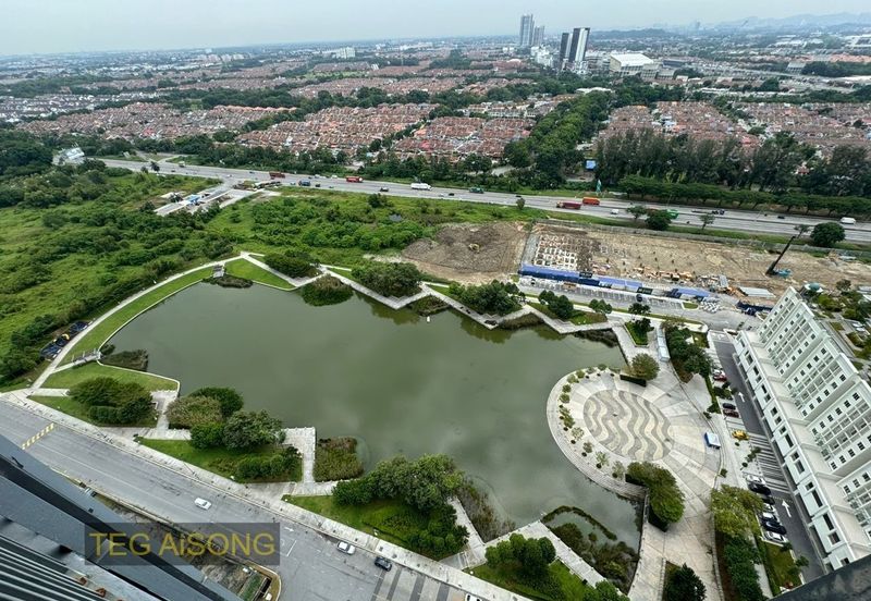 Gravit8 @ Klang South