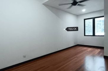 Duta Villa, Setia Alam