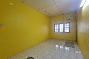 Taman Tepi Sungai ( Taman Teluk Pulai Indah )