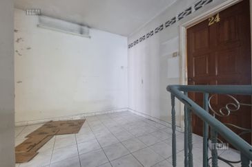 Taman Tepi Sungai ( Taman Teluk Pulai Indah )