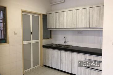 Seri Intan Apartment