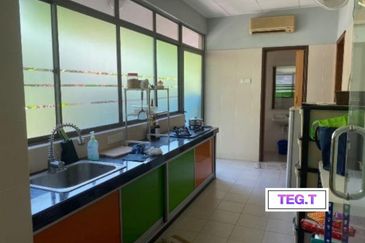 Glenmarie Cove Residence