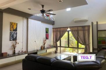 Glenmarie Cove Residence