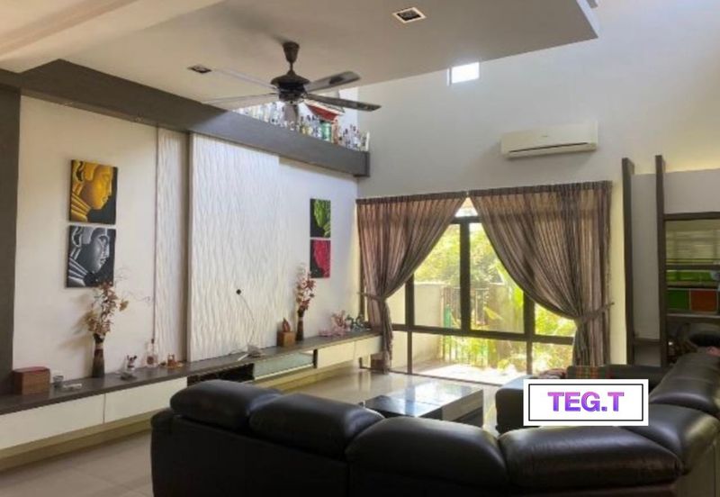 Glenmarie Cove Residence