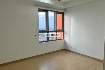 Gravit8 @ Klang South