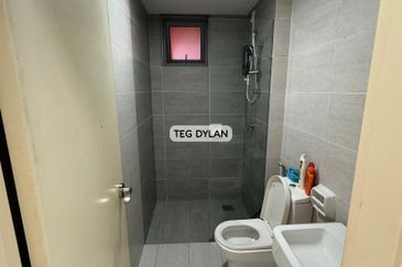 Gravit8 @ Klang South