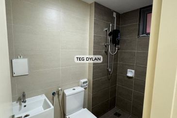 Gravit8 @ Klang South