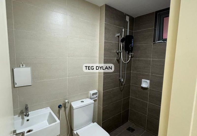 Gravit8 @ Klang South