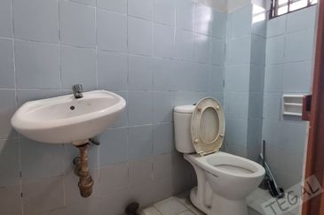 Taman Wangi (Tepi Sungai)