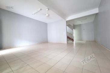 Taman Wangi (Tepi Sungai)