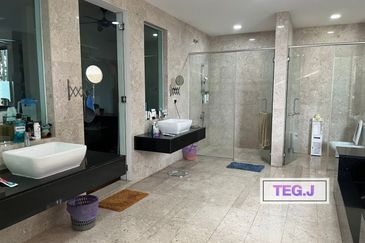 Duta Villa, Setia Alam