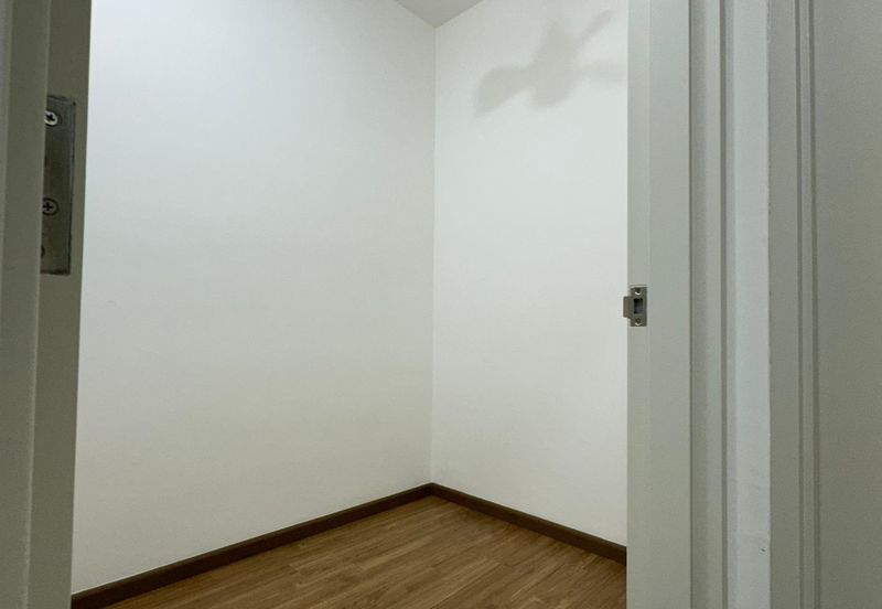 The Tresor @ Gravit 8 *