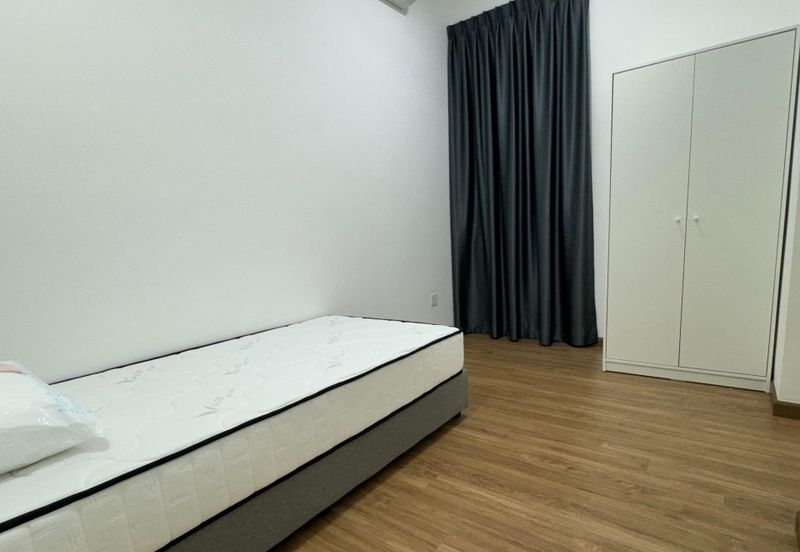 The Tresor @ Gravit 8 *