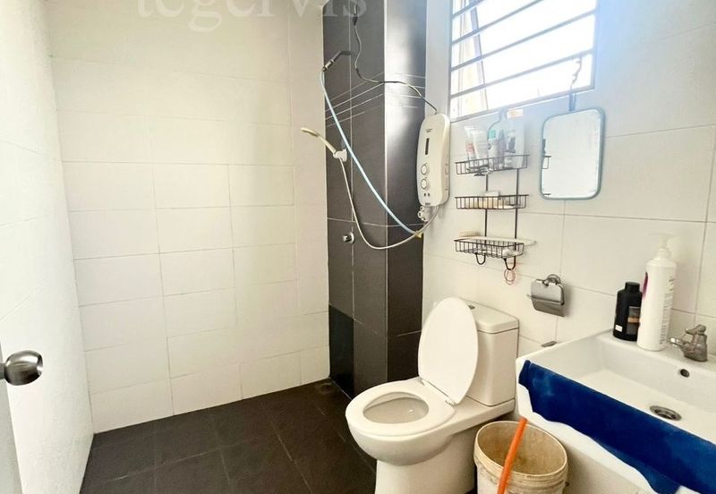 D'Anjung Teluk Pulai