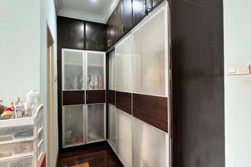 Jalan Anggerik Eria 31/108