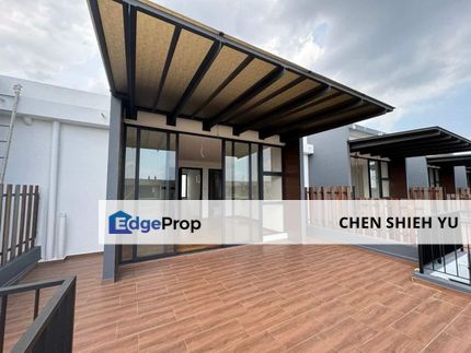𝐖𝐚𝐭𝐞𝐫𝐰𝐚𝐲 𝐑𝐞𝐬𝐢𝐝𝐞𝐧𝐜𝐞𝐬 𝐒𝐞𝐧𝐢𝐛𝐨𝐧𝐠 𝐂𝐨𝐯𝐞 超大款三层排楼𝐄𝐧𝐝𝐥𝐨𝐭 (𝟐𝟐𝐟𝐭 𝐱 𝟏𝟐𝟑𝐟𝐭) 环境美美，面向河  总共有𝟑间𝐒𝐢𝐝𝐞 𝐁𝐲 𝐒𝐢𝐝𝐞 , Johor, Masai