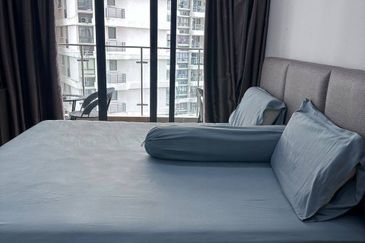 Baypoint @ Country Garden Danga Bay