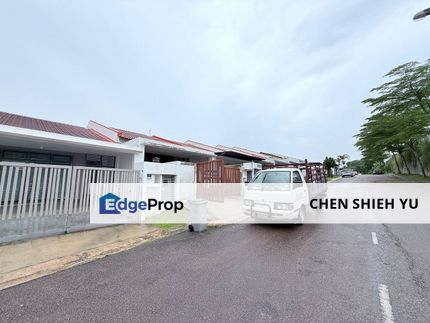 Pelangi Indah Menawan Single Storey Endlot With Land (22x80+10ft Land)  , Johor, Ulu Tiram