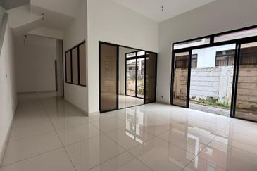 The Canal Garden South, Horizon Hills