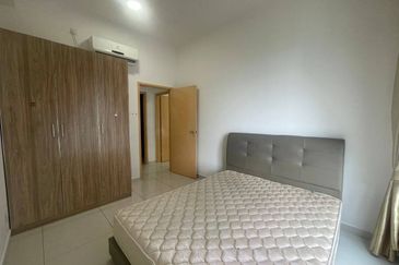 D'Summit Residences @ Kempas Utama