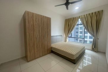 D'Summit Residences @ Kempas Utama