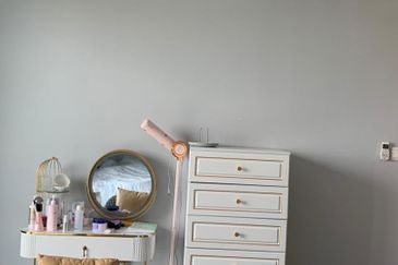 Almas Suites @ Puteri Harbour