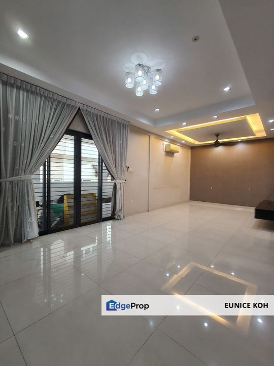 Hot Area🔥Taman Sri Tebrau Commercial Lot For Rent, Johor, Johor Bahru