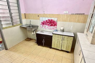 Indah Court Apartment