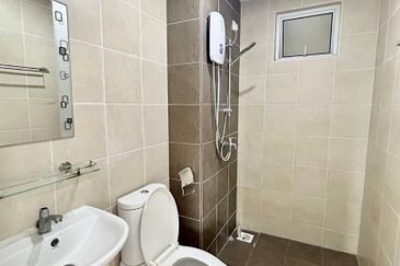 Sri Samudera Seaview Residence Suites