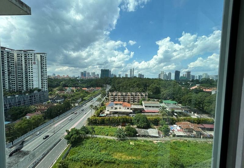 Sri Samudera Seaview Residence Suites