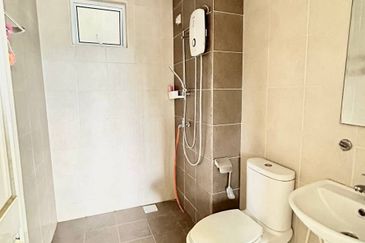 Sri Samudera Seaview Residence Suites