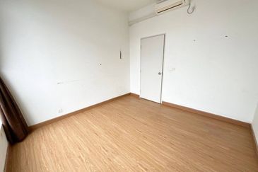 Dedaun Hijau (Greenfield Regency)