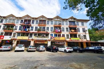 Villa Krystal, Bandar Selesa Jaya