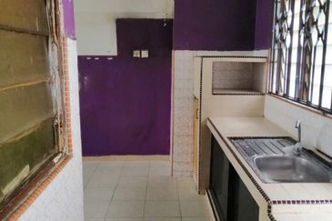 Flat Taman Ungku Tun Aminah