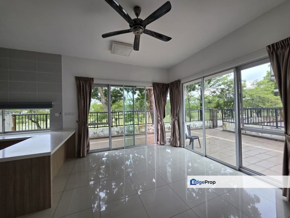 Nusa idaman 8 , Johor, Johor Bahru