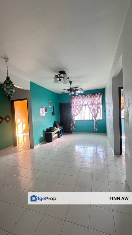 Partial Furnished Villa Krystal Apartment, Johor, Skudai