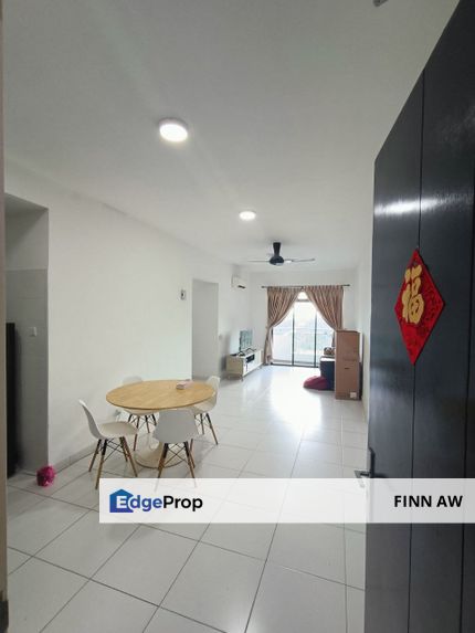 Partially Renovated Sky View Apartment, Johor, Bukit Indah