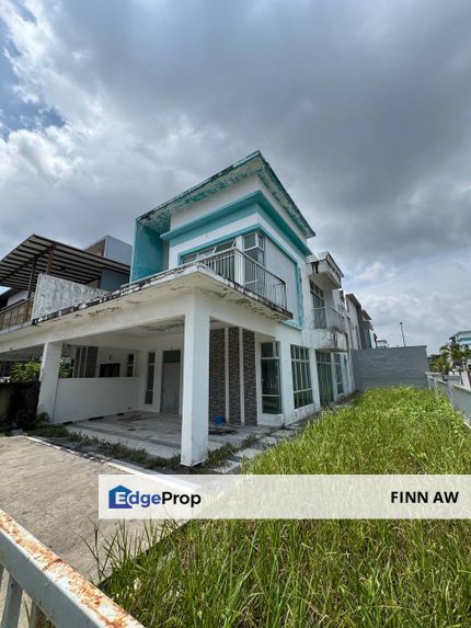 End lot Taman Pulai Hijauan Double Storey Cluster House, Johor, Kangkar Pulai