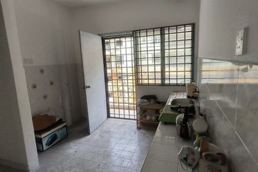 Lily & Jasmine Apartment