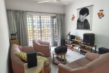 Lily & Jasmine Apartment