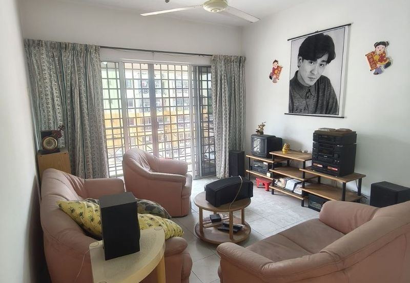 Lily & Jasmine Apartment